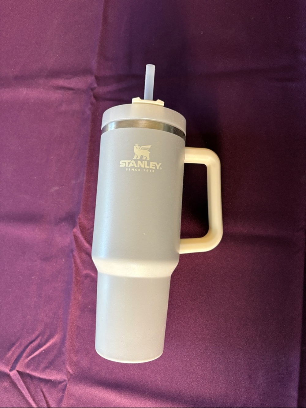 Stanley 40 oz quencher grey tumbler
